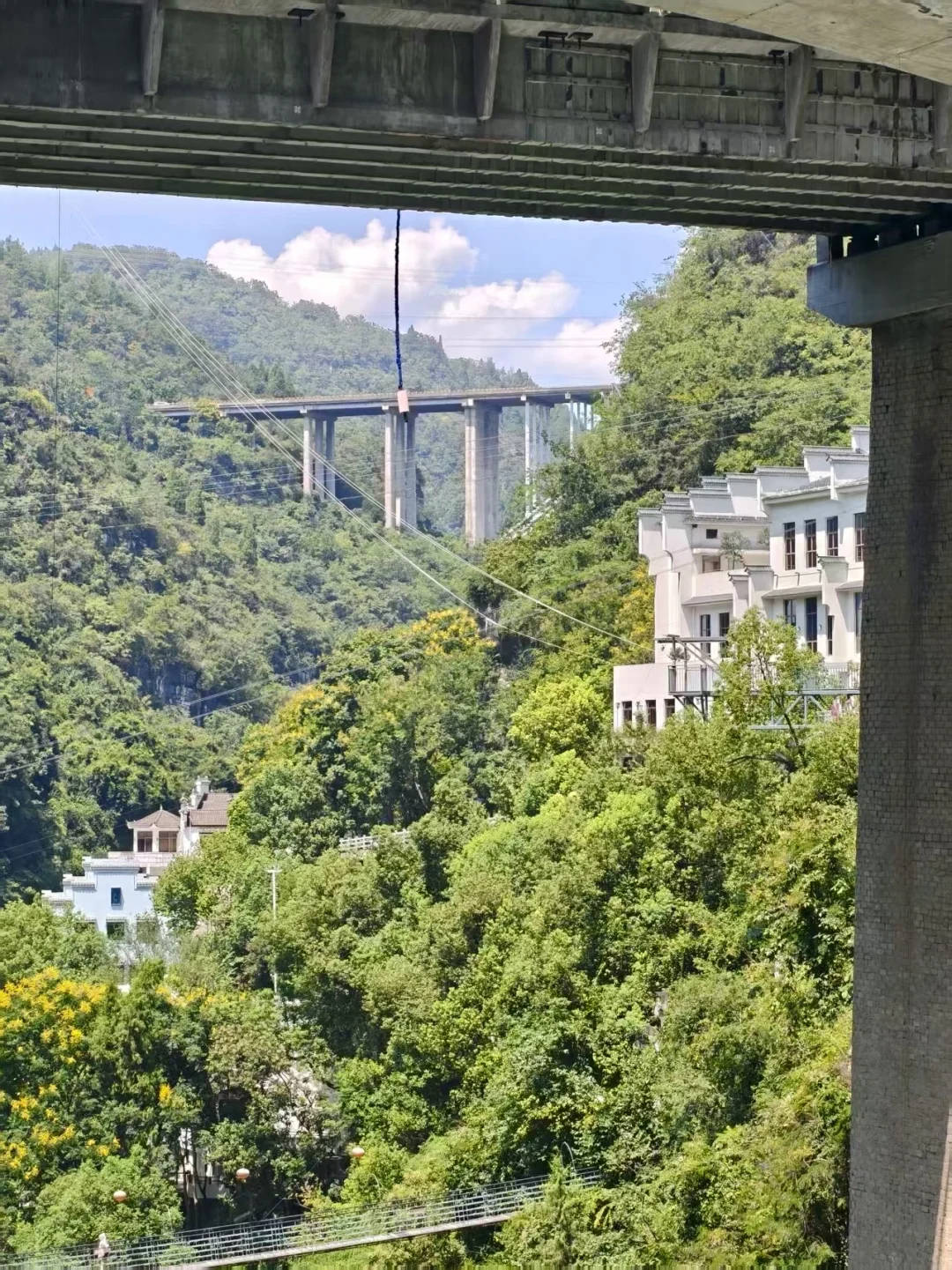 北海道札幌冈萨多vs RB大宫松鼠_湖北宜昌一景区蹦极绳疑断开游客坠入水中北海道札幌冈萨多vs RB大宫松鼠,目击者称看到水里有血迹,当地:无生命危险