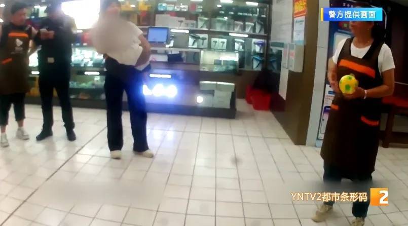 安山小绿人vs华城_不是段子!爸爸带娃玩自己睡着了!一觉醒来安山小绿人vs华城,孩子呢?