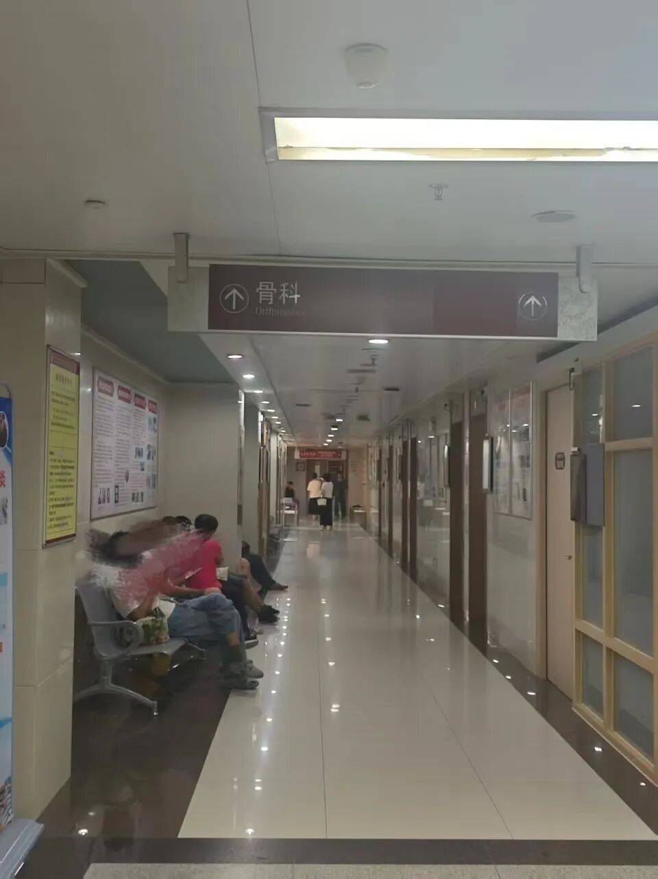 皇冠信用網在哪里开通_广州一医院发生伤医事件皇冠信用網在哪里开通,医生“受伤很重”