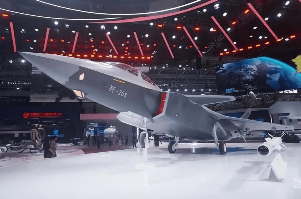 皇冠信用网登3代理_中国反复演示歼-20S击落预警机战术皇冠信用网登3代理，警告味很浓，美军又落后了?