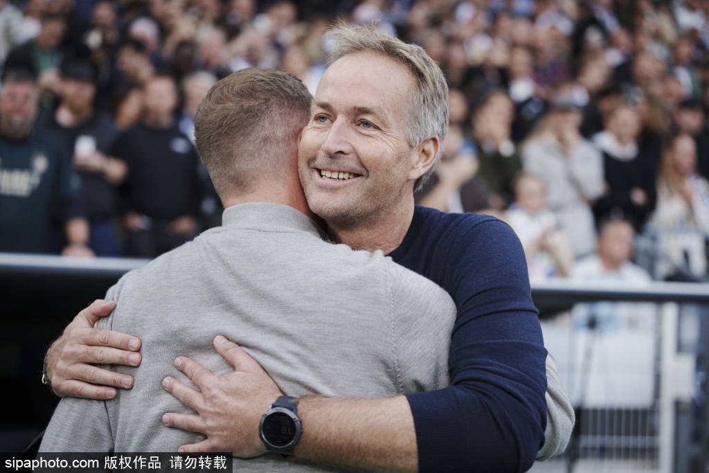 皇冠足球平台申请
_4-3逆转!3-1拿下!中超疯狂一夜:蓉城+申花紧追海港皇冠足球平台申请
,积分榜更新,争冠太刺激了