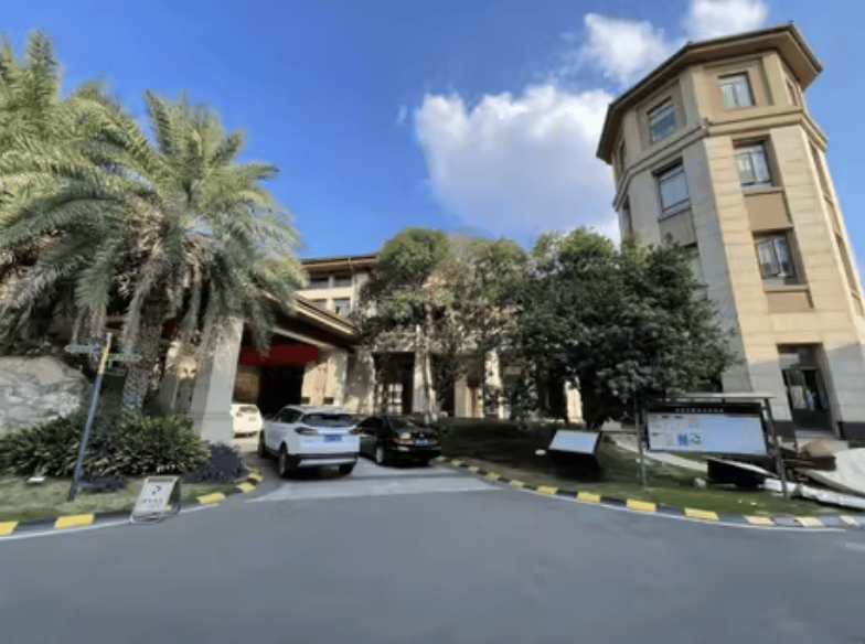 皇冠会员如何申请
_3256平米别墅288万起拍皇冠会员如何申请
，单价不到900元，内景配置曝光，目前0人报名；拍卖商回应：在开发商名下，想通过拍卖吸引更多人参与