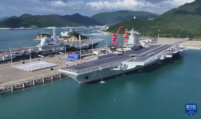 皇冠信用网APP下载
_军事专家：新型舰载机停放甲板皇冠信用网APP下载
，表明福建舰入列即具备战斗力