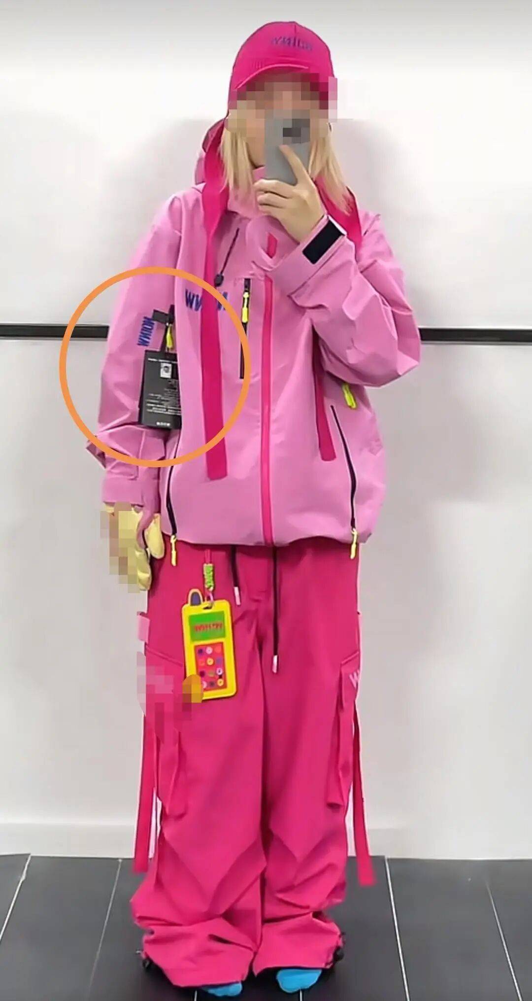 皇冠代理联系方式
_大反转！女子穿未摘吊牌滑雪服爬山遭网暴皇冠代理联系方式
，真相曝光网友集体道歉