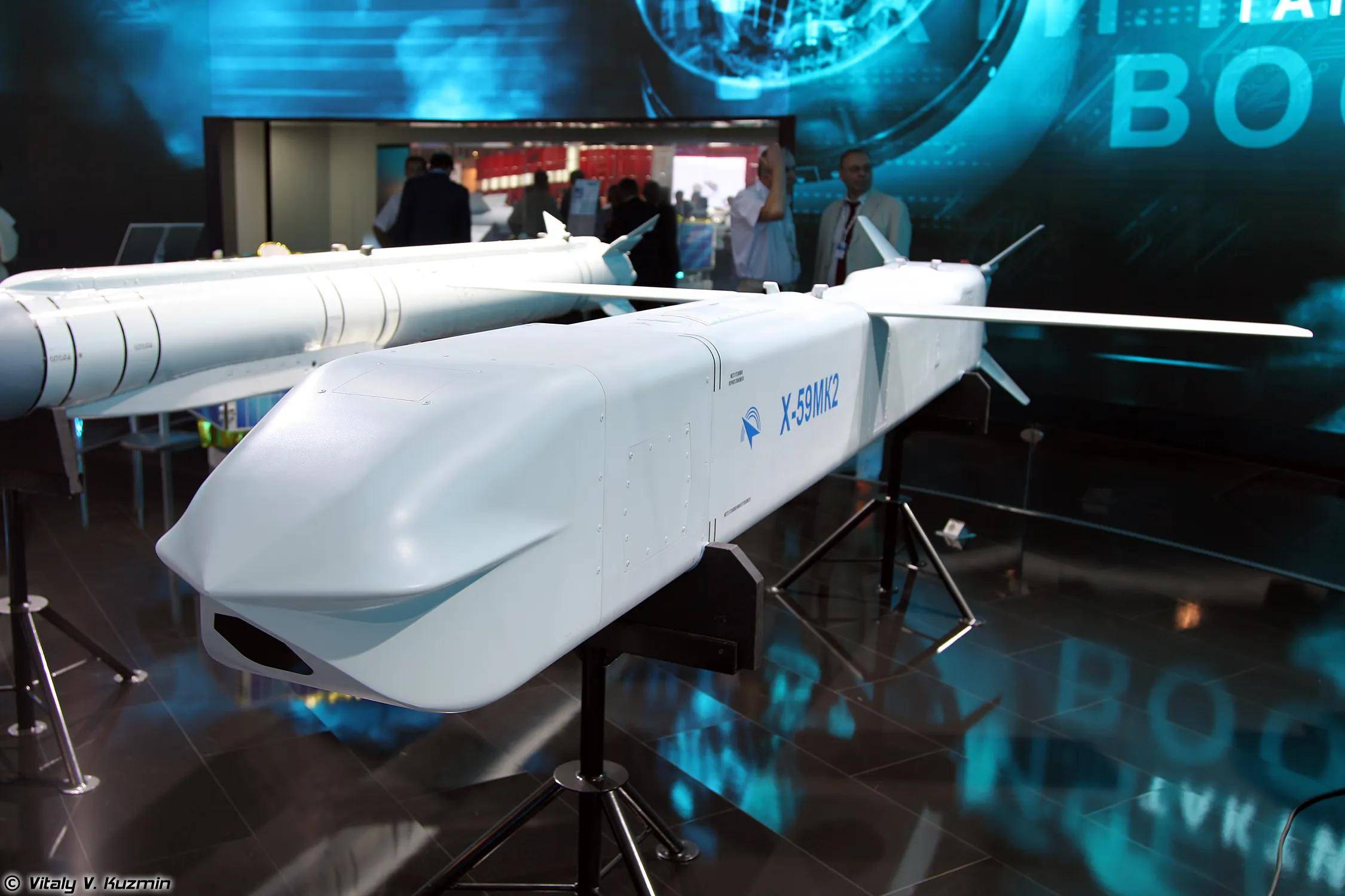 RB莱比锡足球_发现大鱼了！炸烂乌克兰全境RB莱比锡足球，苏57突防，“全球禁用”导弹又开火