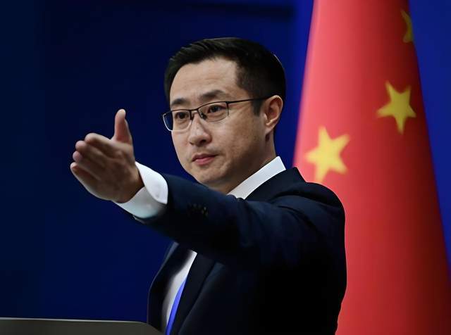 皇冠信用网申请_泽连斯基制裁9家中企皇冠信用网申请，中方反制箭在弦上，乌克兰求锤得锤不远了