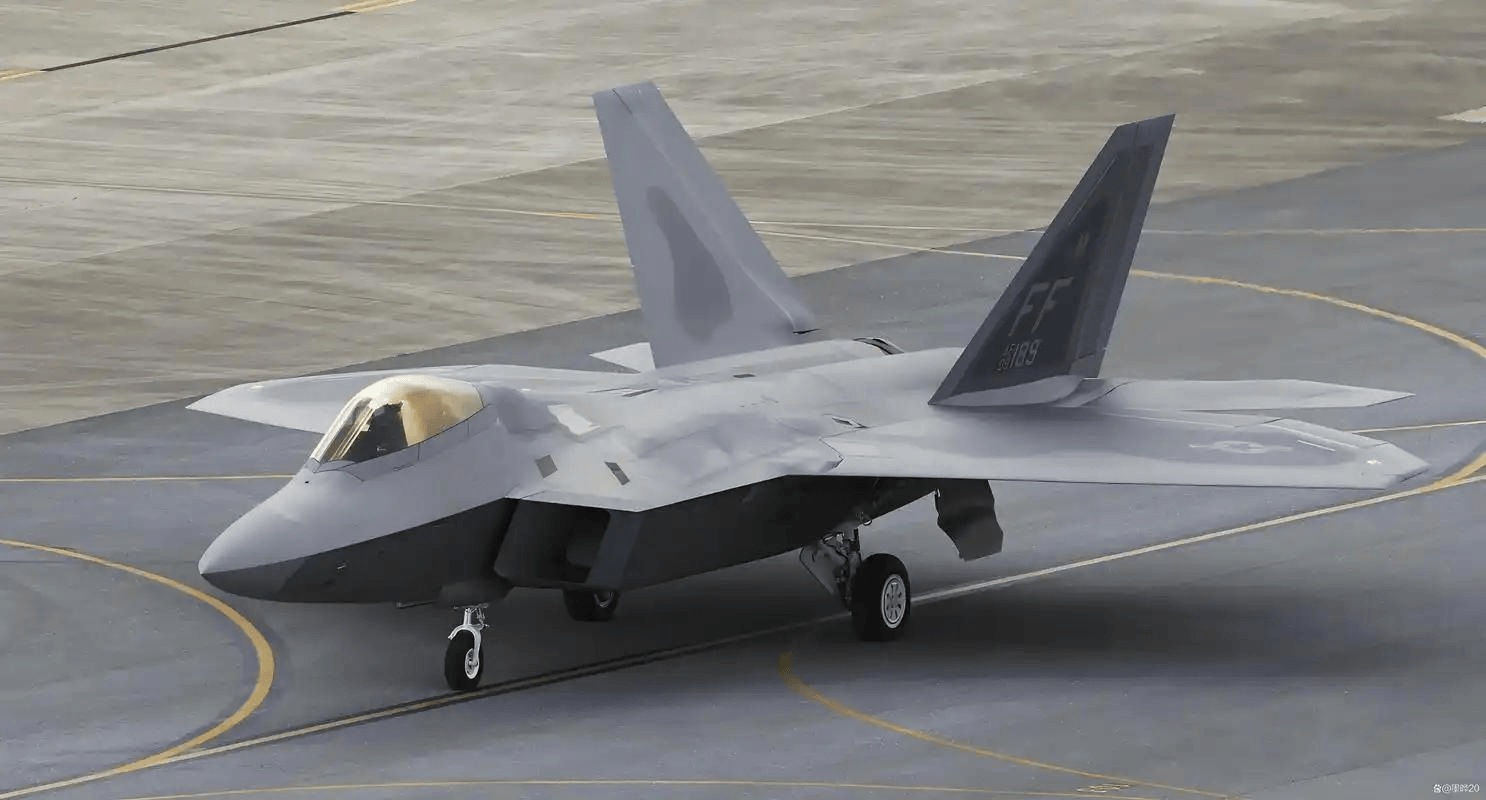 皇冠信用网出租_2026开年军工惊喜！印媒：中国第三架歼-36亮相皇冠信用网出租，轰-20首飞近在眼前