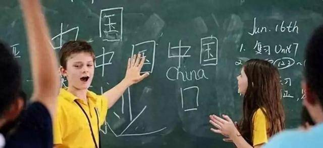 怎么弄皇冠信用网_不满全球都在学中文怎么弄皇冠信用网，印度又要抄中国作业？奈何自身条件太差！